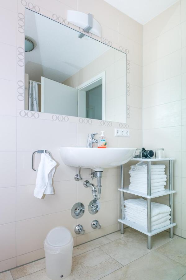 Apartmenthaus เอาเล็นดอร์ฟ ภายนอก รูปภาพ
